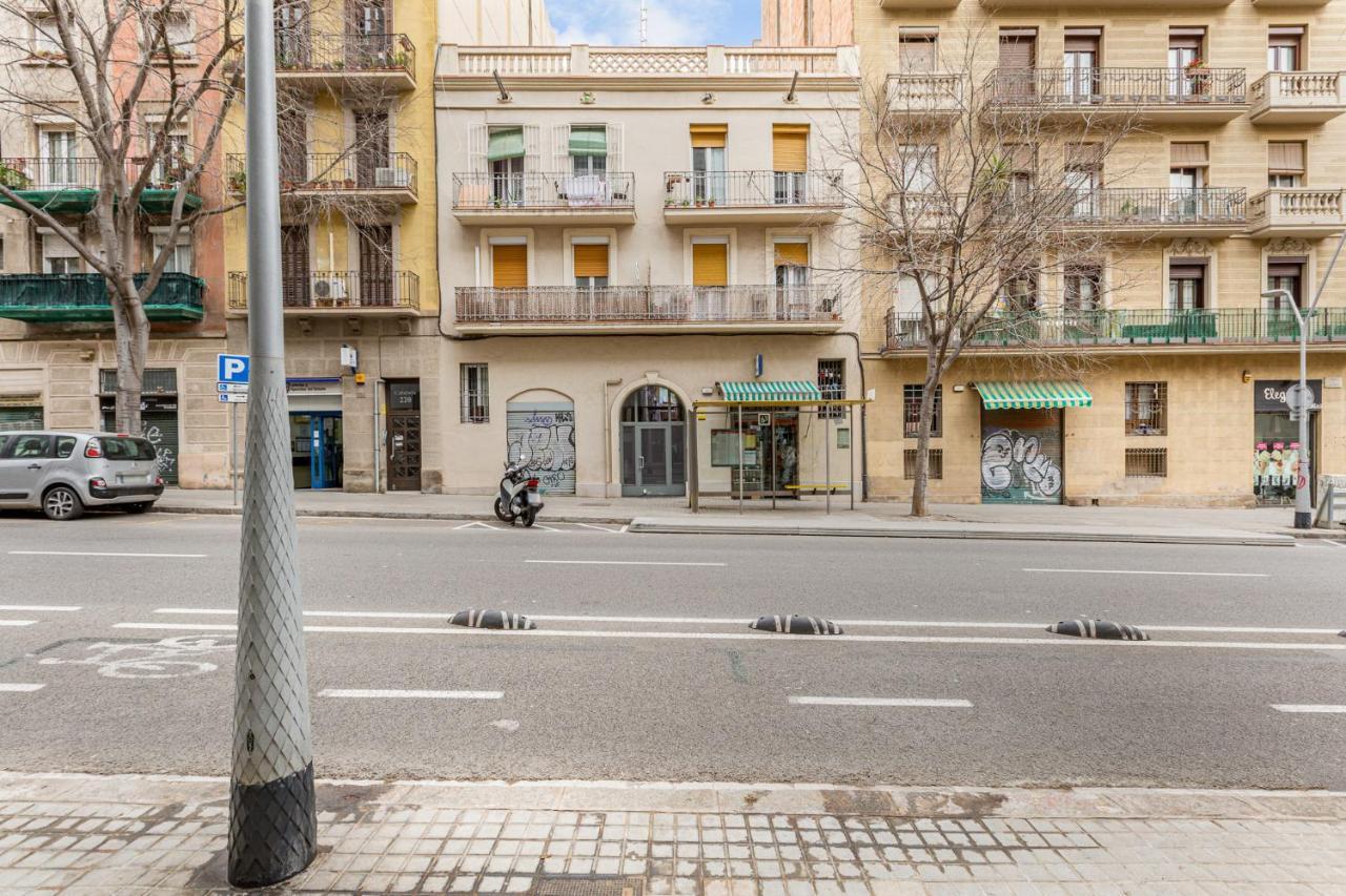 Stylish Studio Apartment In The Center Barcelone Extérieur photo